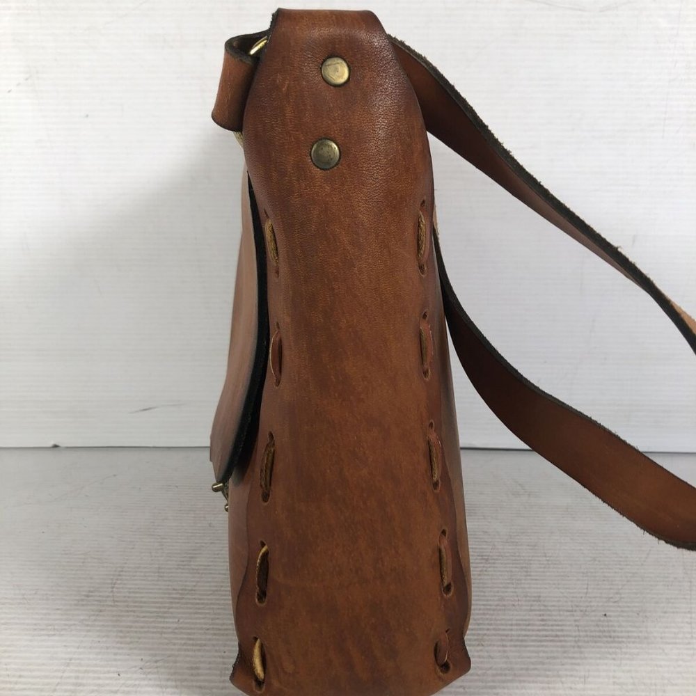 Vntg~Super SALE~Brown Leather Shoulder Bag~ Stitching~Flap~Turnlock - Picture 4 of 8
